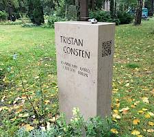 Grabstein mit QR-Code